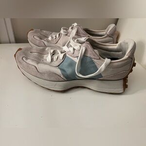 New Balance 327